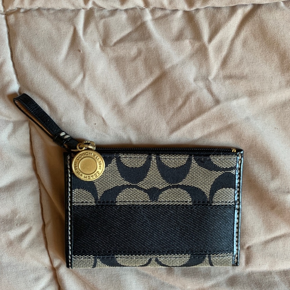 NWOT Authentic Coach Zip Card Case